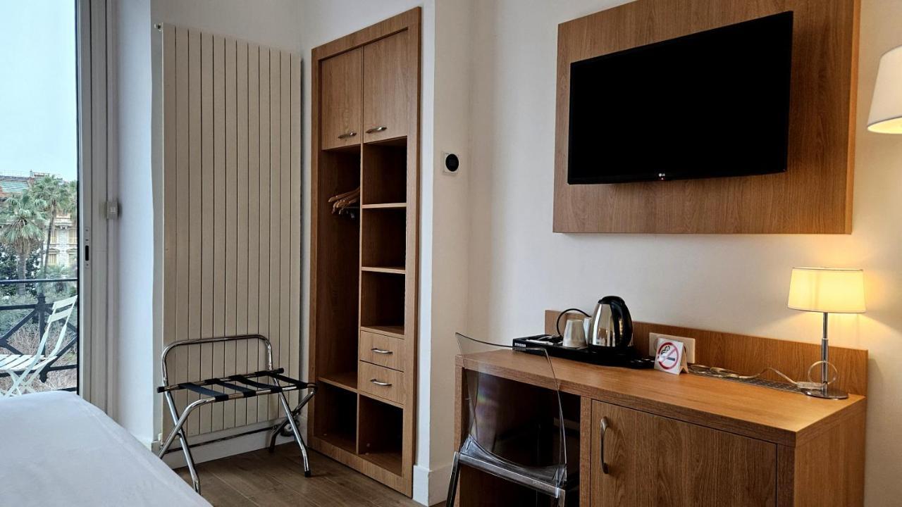 Hotel Carlton 3*