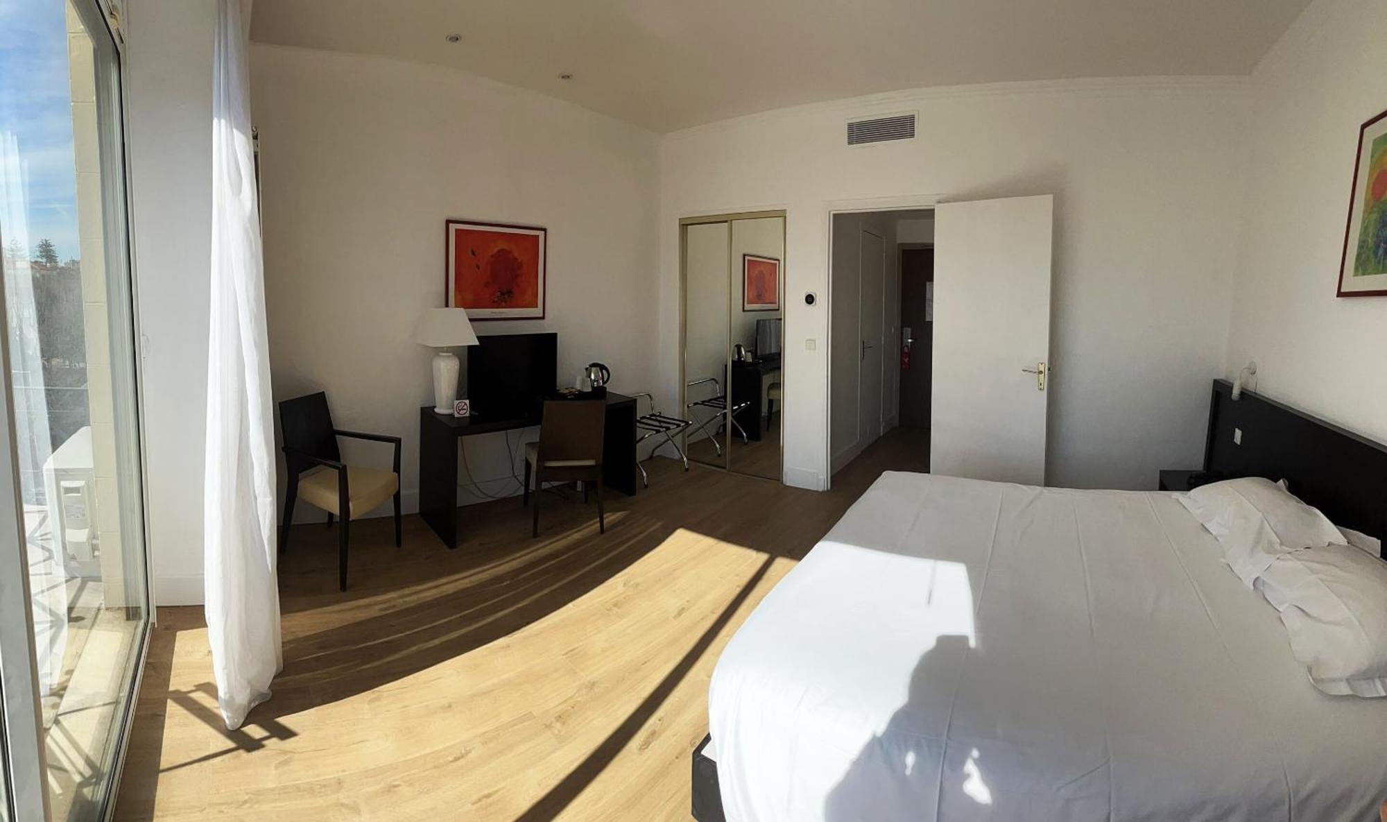 Hotel Carlton 3*